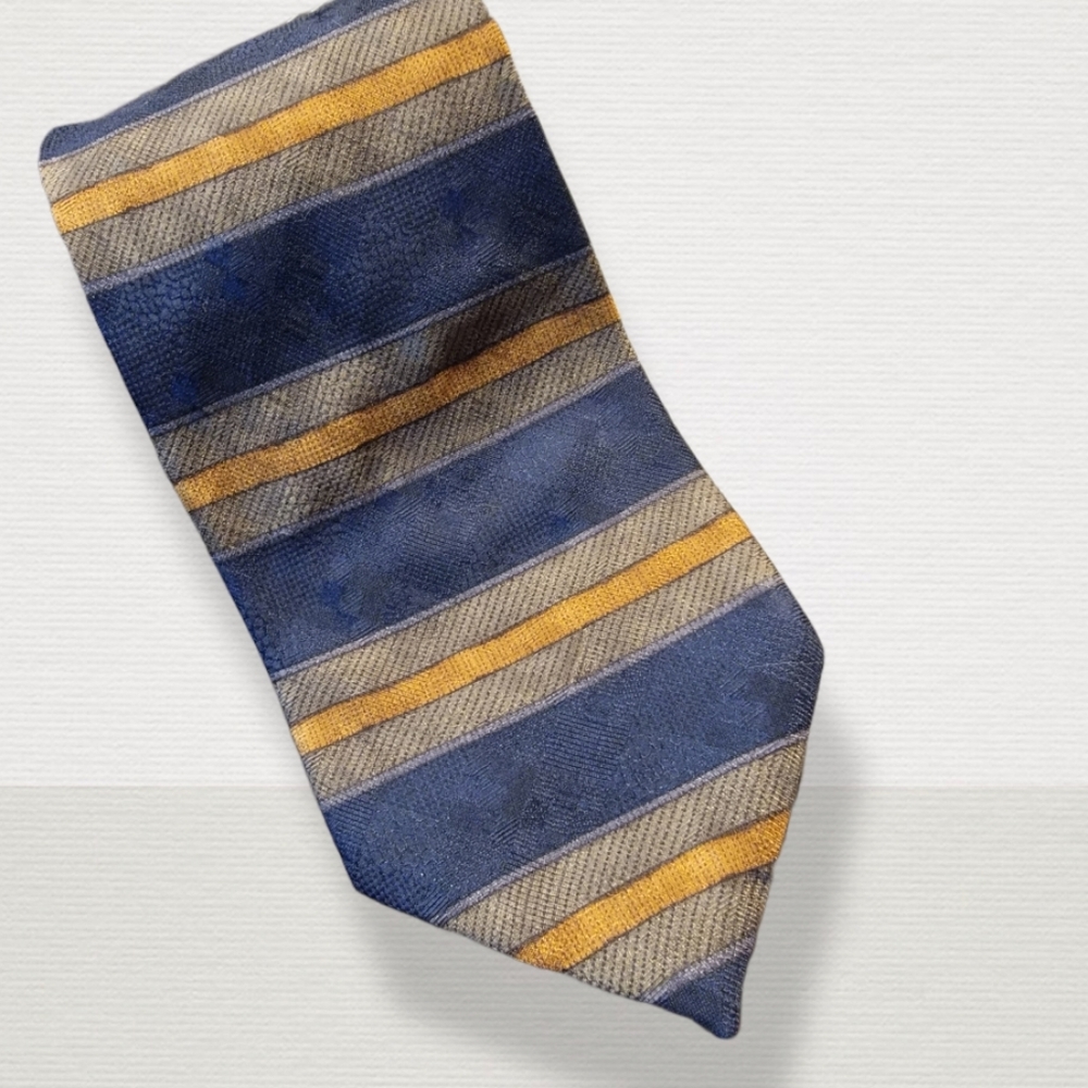 Kenneth Cole Reaction tie